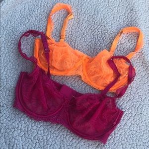 Lot of Victoria’s Secret 32DD Demi lined bras